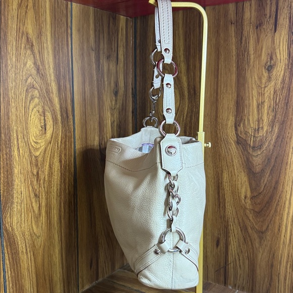 Coach Cream Brooke Hobo Soft Milled Leather Shoulder Bag - Picture 3 of 11